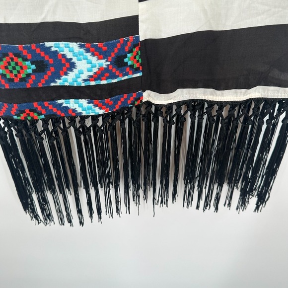 Floreat Blouse Top Women XSP Black White Embroidered Fringed Latitude Round Neck - Picture 7 of 14